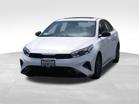 Used 2023 Kia Forte GT-Line w/ GT-Line Premium Package FWD image 7