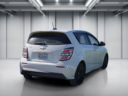 Used 2017 Chevrolet Sonic LT FWD image 3