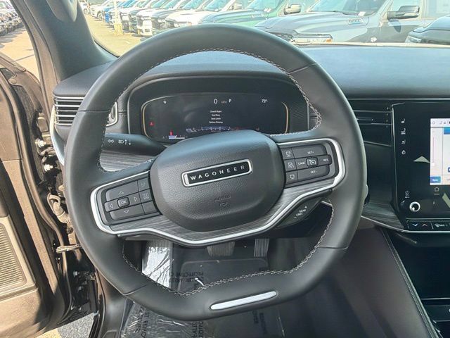 Used 2024 Jeep Wagoneer L Series III w/ Flexible Seating Group AWD/4WD image 22
