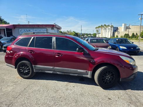 Used 2011 Subaru Outback 2.5i AWD/4WD image 8