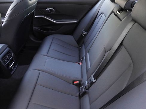 Certified 2025 BMW 330i Sedan RWD image 36