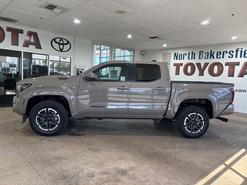 Certified 2026 Toyota Tacoma TRD Sport AWD/4WD image 7