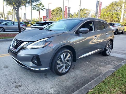 Used 2019 Nissan Murano SL image 3