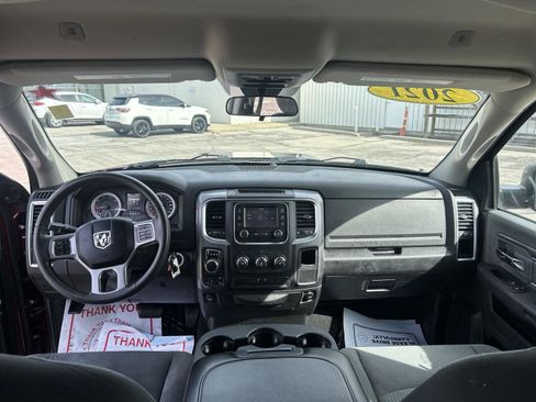Used 2021 RAM 1500 Classic SLT image 12