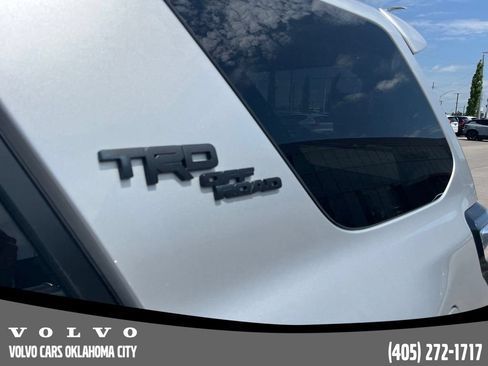 Used 2020 Toyota 4Runner TRD Off-Road AWD/4WD image 9