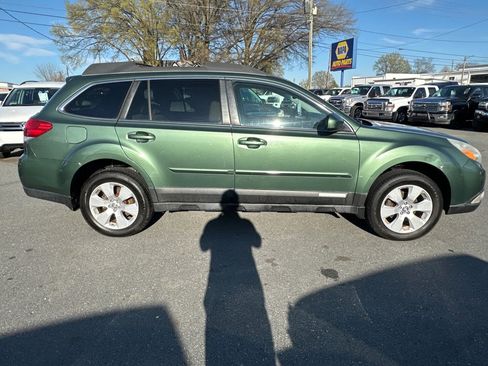 Used 2012 Subaru Outback 2.5i Premium AWD/4WD image 5