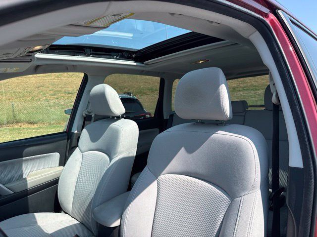 Used 2018 Subaru Forester 2.5i Premium AWD/4WD image 16
