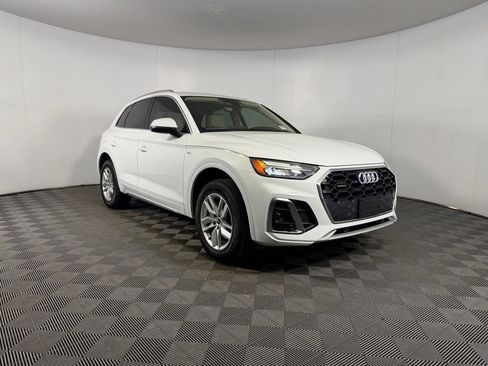 Used 2023 Audi Q5 2.0T Premium w/ Convenience Package AWD/4WD image 5