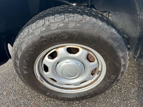 Used 2013 Ford F150 XL w/ Mid Equipment Group RWD image 28