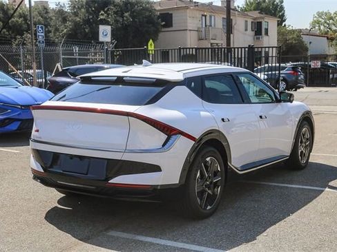 New 2025 Kia EV6 Wind image 8