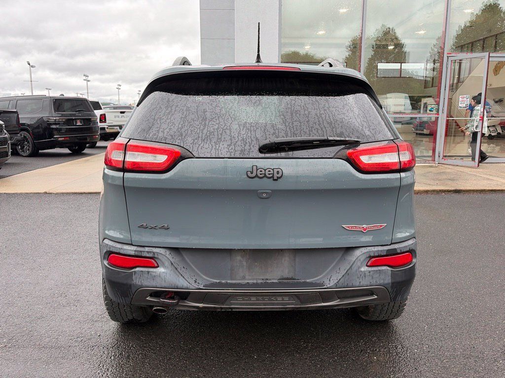 Used 2015 Jeep Cherokee Trailhawk w/ Leather Interior Group AWD/4WD image 6