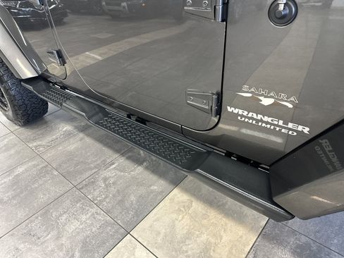 Used 2016 Jeep Wrangler Unlimited Sahara w/ Dual Top Group image 8