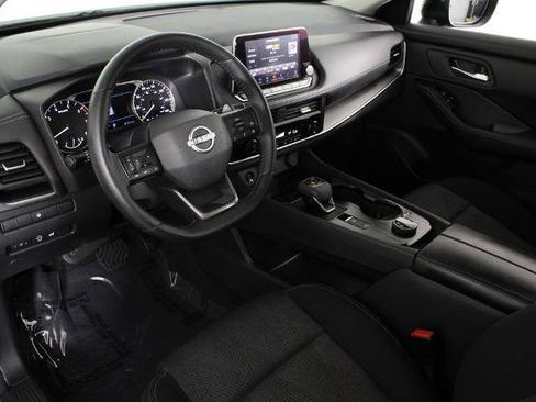 Certified 2025 Nissan Rogue SV AWD/4WD image 20