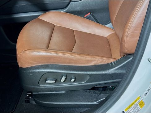 Used 2023 Cadillac XT5 Premium Luxury w/ Technology Package FWD image 18