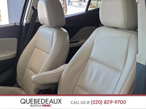 Used 2019 Buick Encore Essence w/ Experience Buick Package FWD image 13
