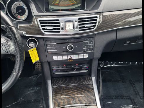 Used 2016 Mercedes-Benz E 350 4MATIC Sedan image 22