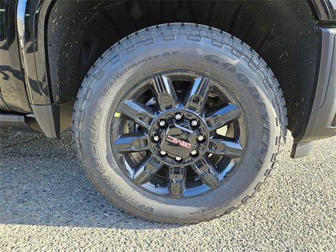 New 2026 GMC Sierra 2500 AT4 image 8