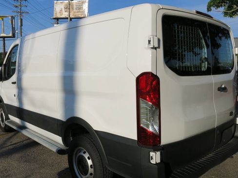 Used 2022 Ford Transit 250 Low Roof w/ Exterior Upgrade Package RWD image 3