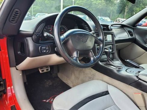 Used 1999 Chevrolet Corvette Convertible w/ Memory Pkg RWD image 13