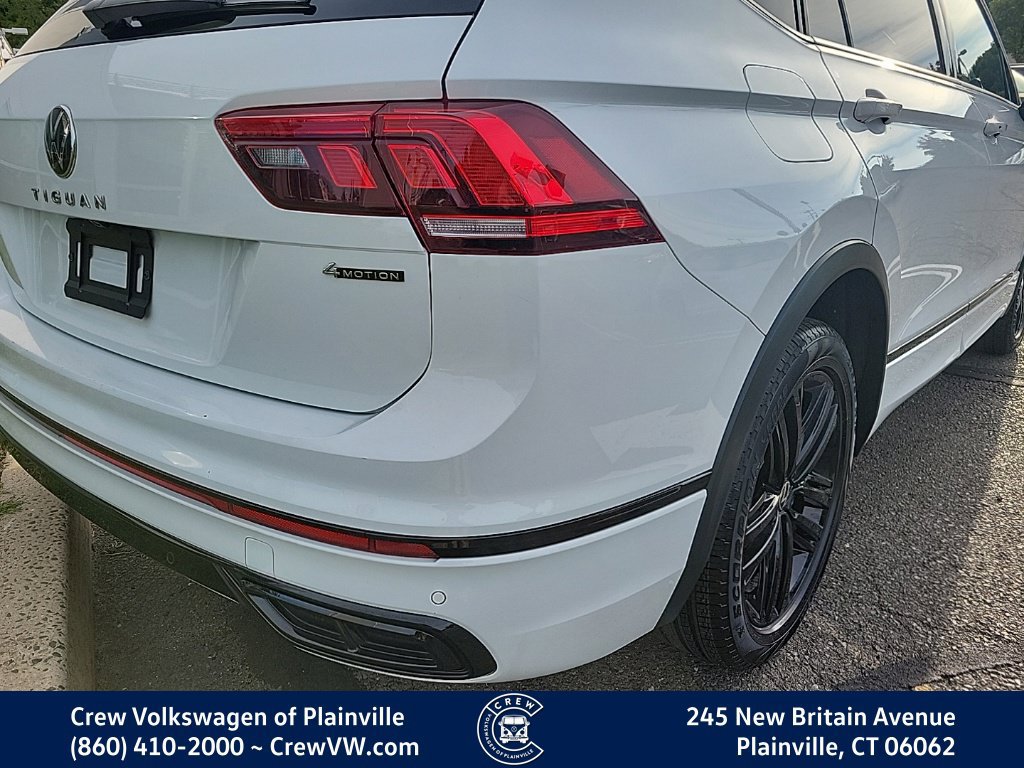 Certified 2022 Volkswagen Tiguan SE R-Line AWD/4WD image 32