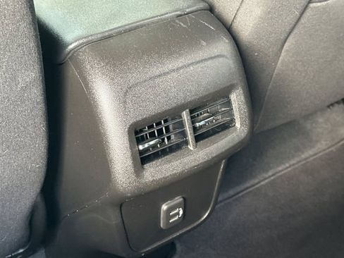 Used 2022 Chevrolet Equinox LT FWD image 14