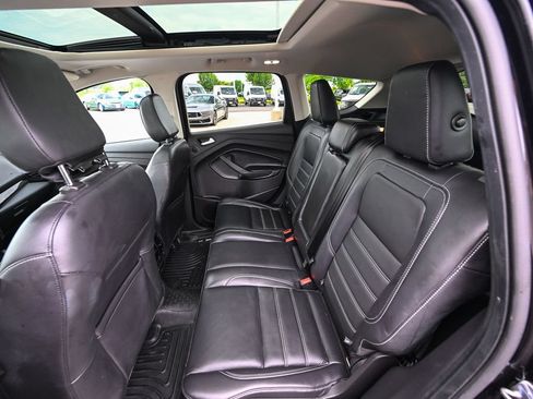 Used 2019 Ford Escape Titanium AWD/4WD image 22