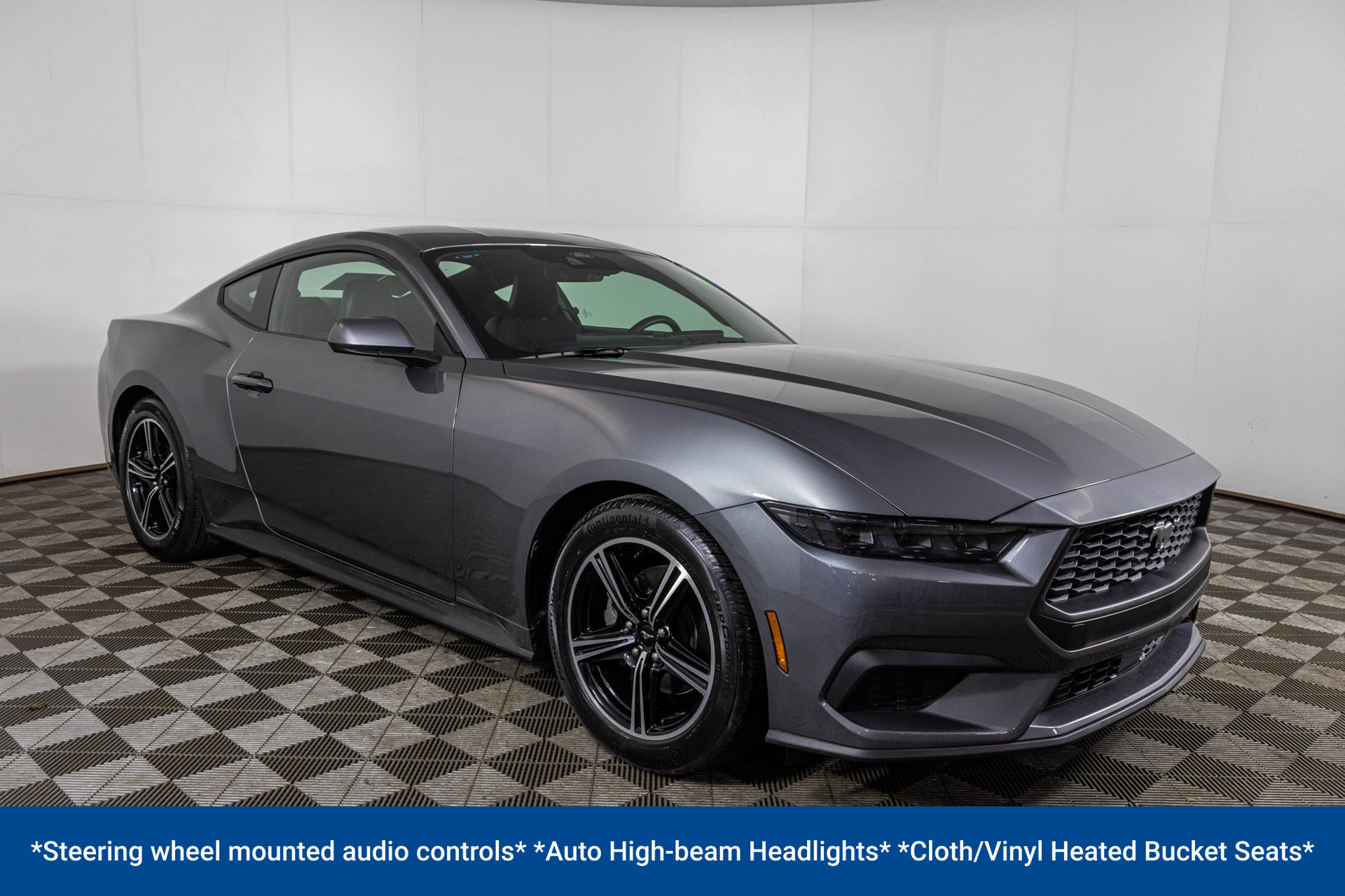 Used 2025 Ford Mustang Coupe RWD image 10