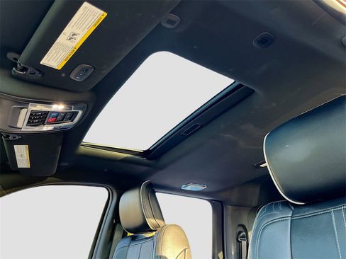 Used 2024 RAM 3500 Limited image 23