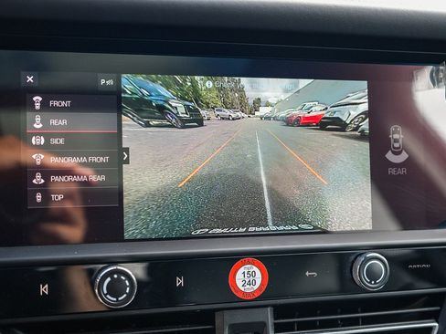 Used 2024 Porsche Macan AWD/4WD image 23