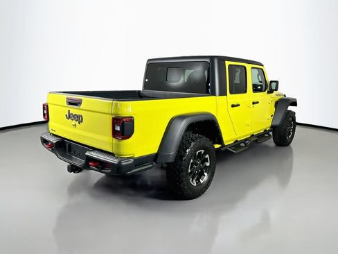Used 2024 Jeep Gladiator Rubicon w/ Convenience Group AWD/4WD image 7