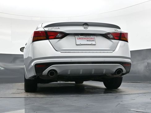 Used 2021 Nissan Altima 2.5 SV w/ SV Premium Package image 37