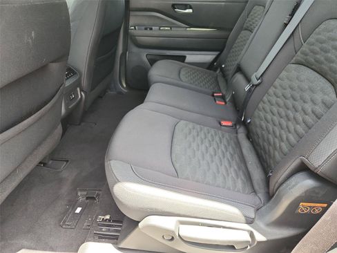 Used 2022 Nissan Pathfinder S FWD image 23
