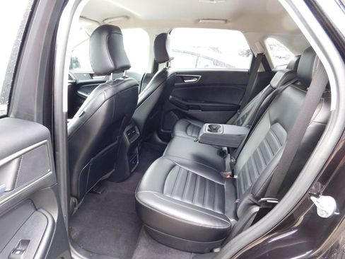 Used 2023 Ford Edge SEL image 9