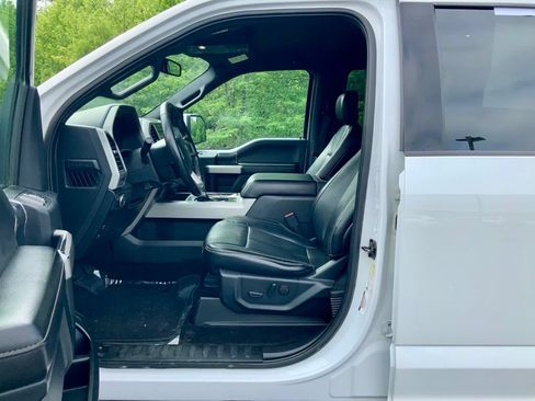 Used 2019 Ford F150 Lariat AWD/4WD image 17