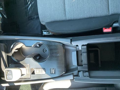 Used 2023 Nissan Rogue SV image 23