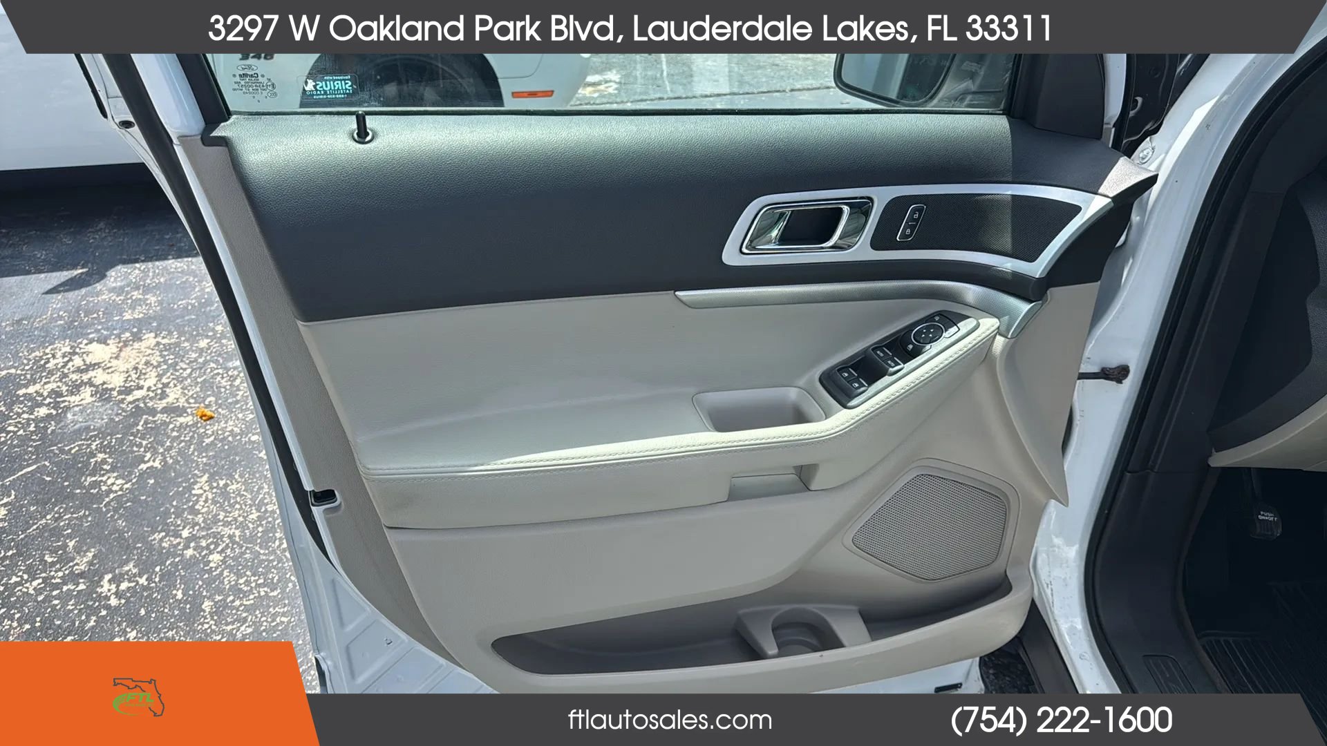 Used 2015 Ford Explorer XLT w/ Equipment Group 201B FWD image 17