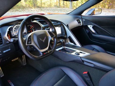 Used 2016 Chevrolet Corvette Z06 w/ 3LZ Preferred Equipment Group image 2