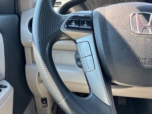 Used 2015 Honda Pilot LX image 20