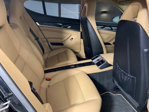 Used 2013 Porsche Panamera image 14