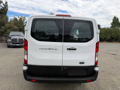 Used 2025 Ford Transit 250 Low Roof w/ Exterior Upgrade Package RWD image 4