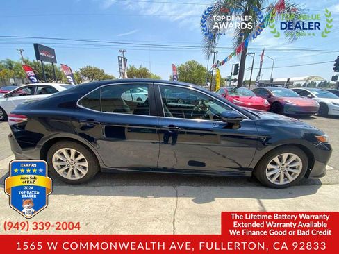 Used 2018 Toyota Camry LE FWD image 10