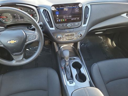 Used 2024 Chevrolet Malibu LT image 10