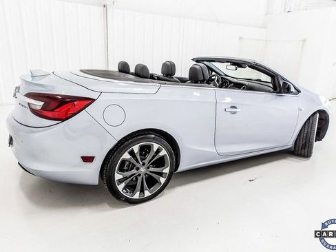 Used 2019 Buick Cascada Premium image 7