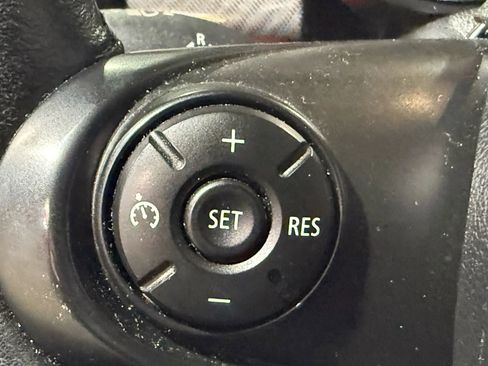 Used 2015 MINI Cooper 4-Door Hardtop w/ Media Package image 21