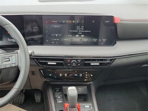 New 2025 Nissan Kicks SR w/ SR Premium Package image 23