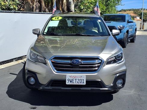 Used 2018 Subaru Outback 2.5i Limited AWD/4WD image 2