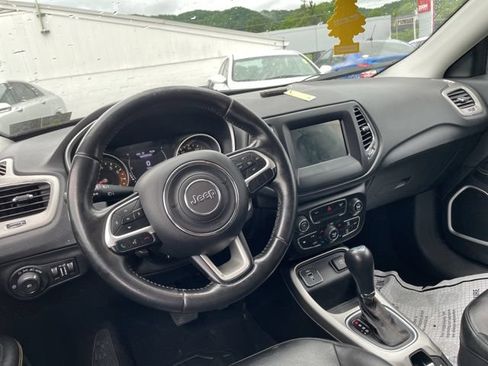 Used 2020 Jeep Compass Latitude FWD image 12