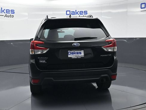 Used 2023 Subaru Forester Premium AWD/4WD image 7