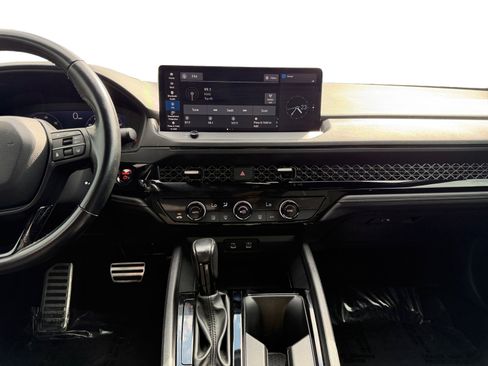 Used 2023 Honda Accord Sport image 11