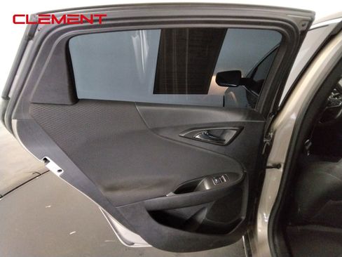 Used 2022 Chevrolet Malibu LT FWD image 32